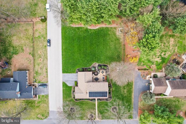 1240 GARRISON DR, York, PA 17404