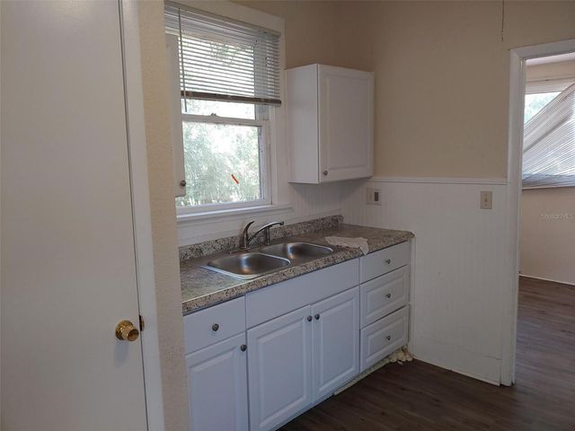 1924 30TH STREET S, St Petersburg, FL 33712