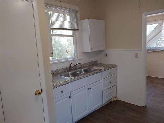 1924 30TH STREET S, St Petersburg, FL 33712