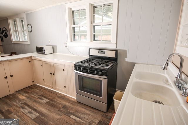 37 Robinson Way, Toccoa, GA 30577