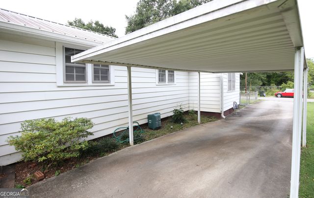 37 Robinson Way, Toccoa, GA 30577