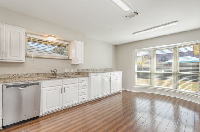 2008 Oakmeadow Street, Bedford, TX 76021