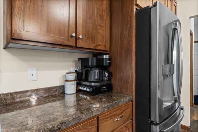 713 Cherrywood Lane NE, Isanti, MN 55040