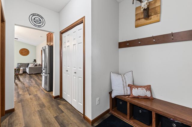 713 Cherrywood Lane NE, Isanti, MN 55040