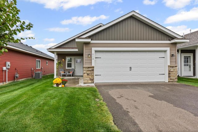 713 Cherrywood Lane NE, Isanti, MN 55040