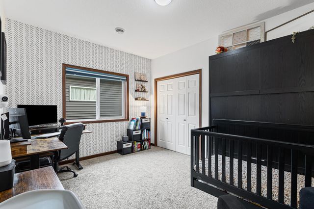 713 Cherrywood Lane NE, Isanti, MN 55040