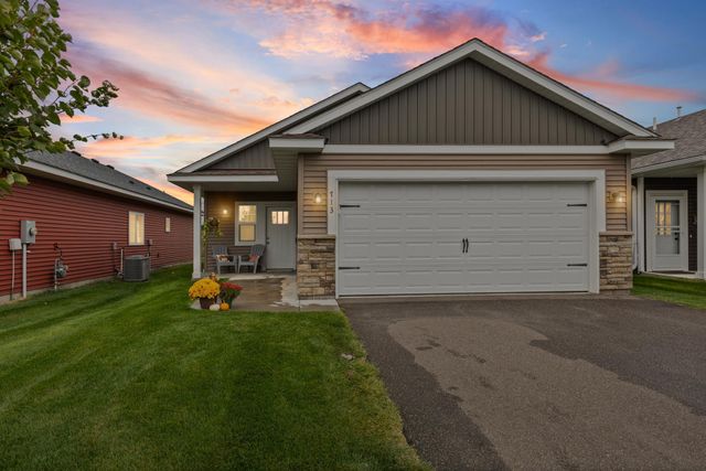 713 Cherrywood Lane NE, Isanti, MN 55040