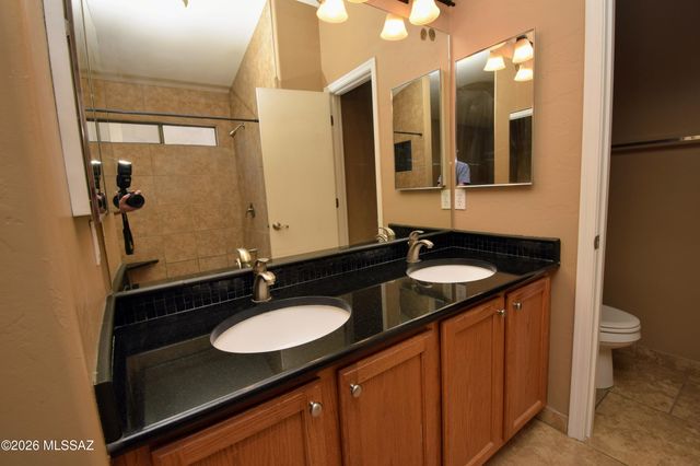 10226 E Desert Eden Place, Tucson, AZ 85747