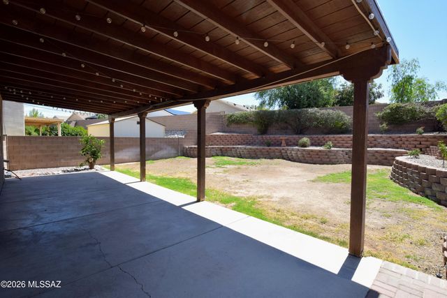 10226 E Desert Eden Place, Tucson, AZ 85747