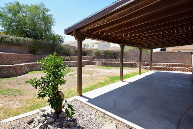 10226 E Desert Eden Place, Tucson, AZ 85747
