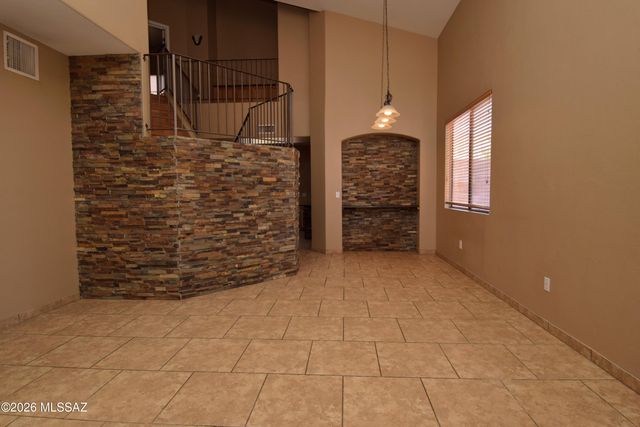 10226 E Desert Eden Place, Tucson, AZ 85747