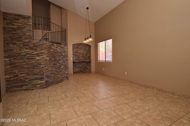 10226 E Desert Eden Place, Tucson, AZ 85747