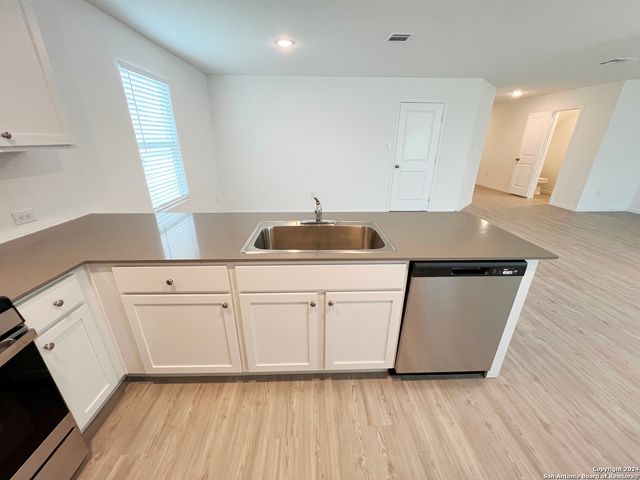 736 BULLSNAKE TRL, New Braunfels, TX 78132