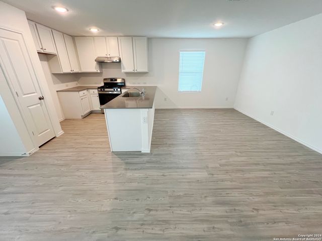 736 BULLSNAKE TRL, New Braunfels, TX 78132