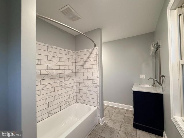 15 E MARKET ST, Jonestown, PA 17038