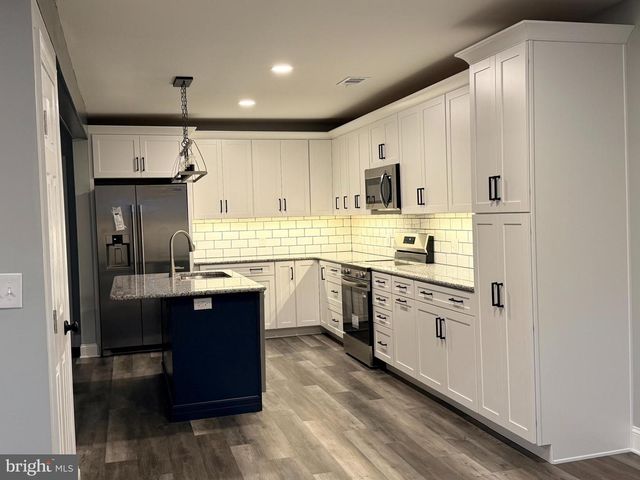 15 E MARKET ST, Jonestown, PA 17038
