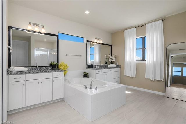 17628 Kinzie LN, Estero, FL 33928