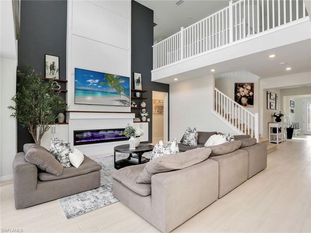 17628 Kinzie LN, Estero, FL 33928