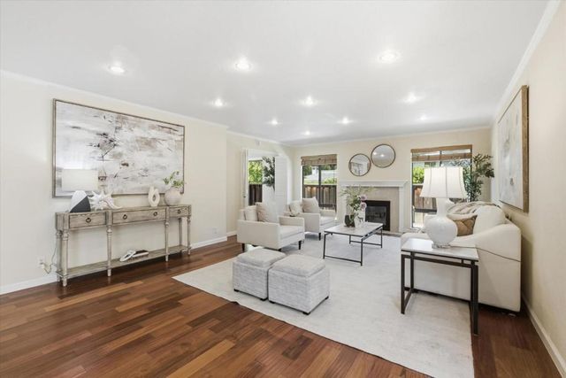 22920 Stonebridge, Cupertino, CA 95014