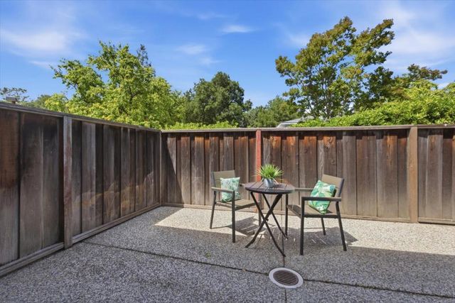 22920 Stonebridge, Cupertino, CA 95014