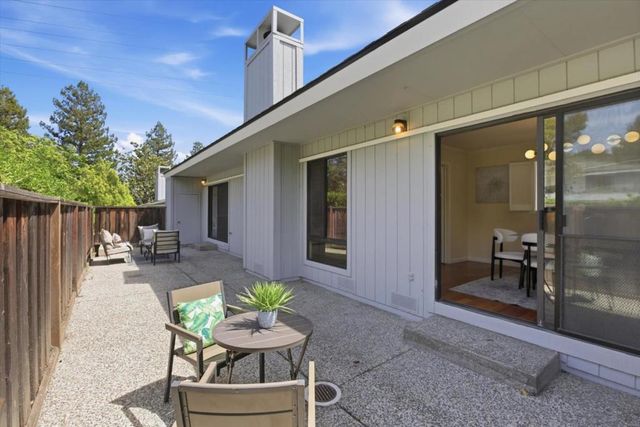 22920 Stonebridge, Cupertino, CA 95014