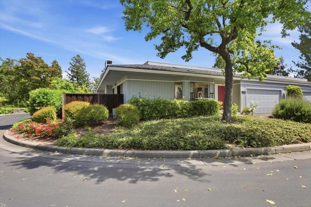 22920 Stonebridge, Cupertino, CA 95014
