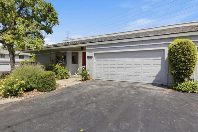 22920 Stonebridge, Cupertino, CA 95014