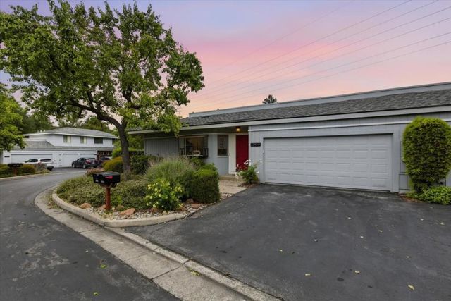 22920 Stonebridge, Cupertino, CA 95014