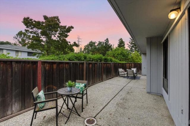 22920 Stonebridge, Cupertino, CA 95014