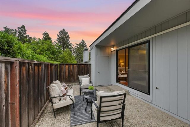 22920 Stonebridge, Cupertino, CA 95014
