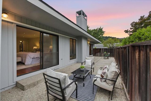 22920 Stonebridge, Cupertino, CA 95014