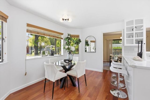 22920 Stonebridge, Cupertino, CA 95014