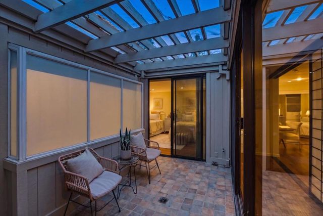 22920 Stonebridge, Cupertino, CA 95014
