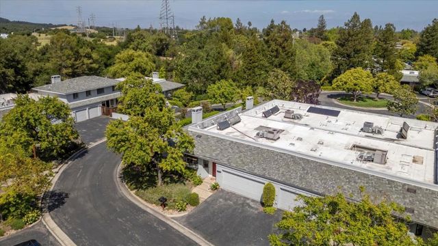 22920 Stonebridge, Cupertino, CA 95014