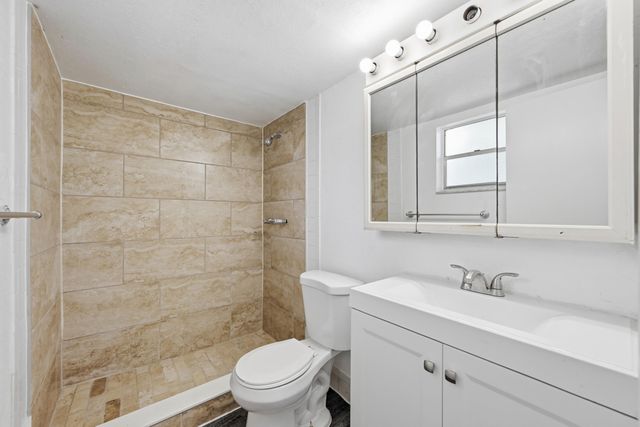 7541 NW 16th Street, Plantation, FL 33313