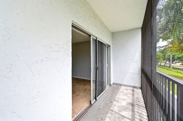 7541 NW 16th Street, Plantation, FL 33313