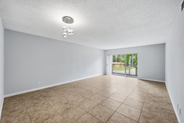 7541 NW 16th Street, Plantation, FL 33313