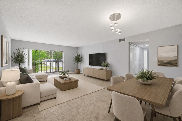 7541 NW 16th Street, Plantation, FL 33313