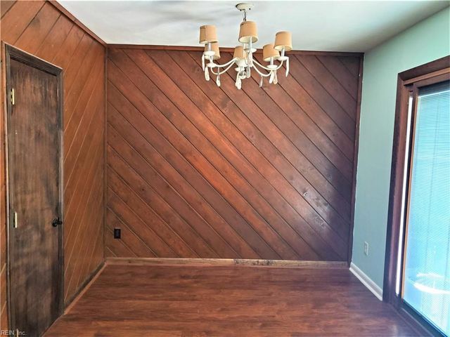 317 Cripple CRK, Virginia Beach, VA 23452