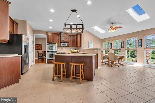 24 HICKORY WAY, Robbinsville, NJ 08691