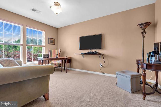 24 HICKORY WAY, Robbinsville, NJ 08691