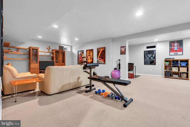 24 HICKORY WAY, Robbinsville, NJ 08691