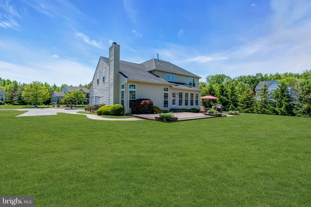 24 HICKORY WAY, Robbinsville, NJ 08691