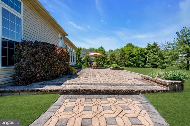24 HICKORY WAY, Robbinsville, NJ 08691