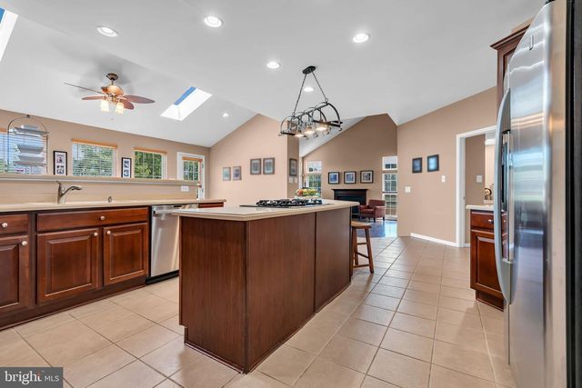 24 HICKORY WAY, Robbinsville, NJ 08691