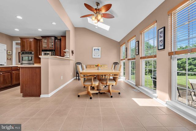 24 HICKORY WAY, Robbinsville, NJ 08691