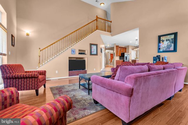 24 HICKORY WAY, Robbinsville, NJ 08691