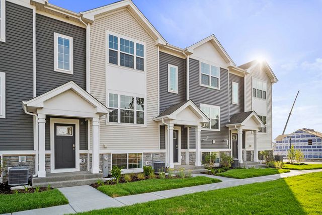 879 Briar Glen Court, Hampshire, IL 60140