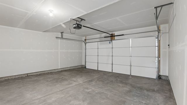 879 Briar Glen Court, Hampshire, IL 60140