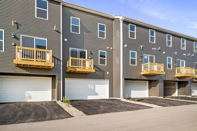 879 Briar Glen Court, Hampshire, IL 60140